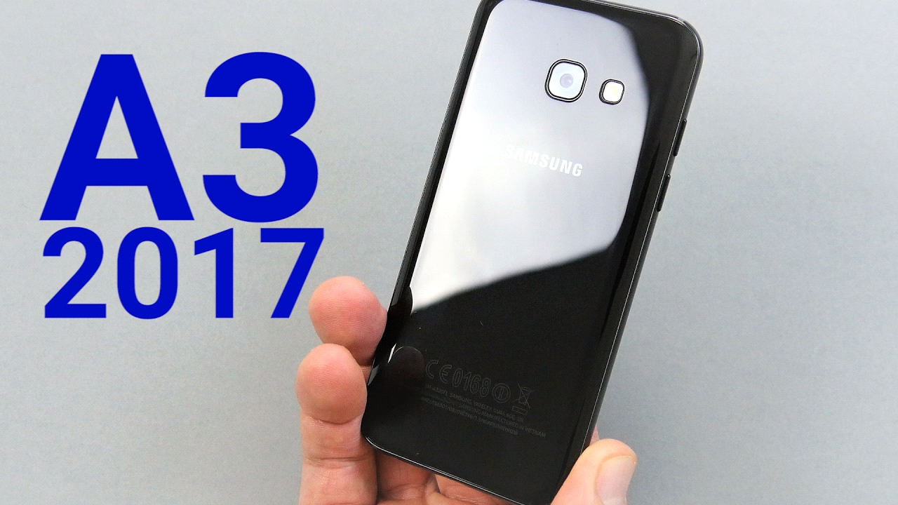 Рис. 4. Samsung Galaxy A3 внешне похож на флагман, только маленький