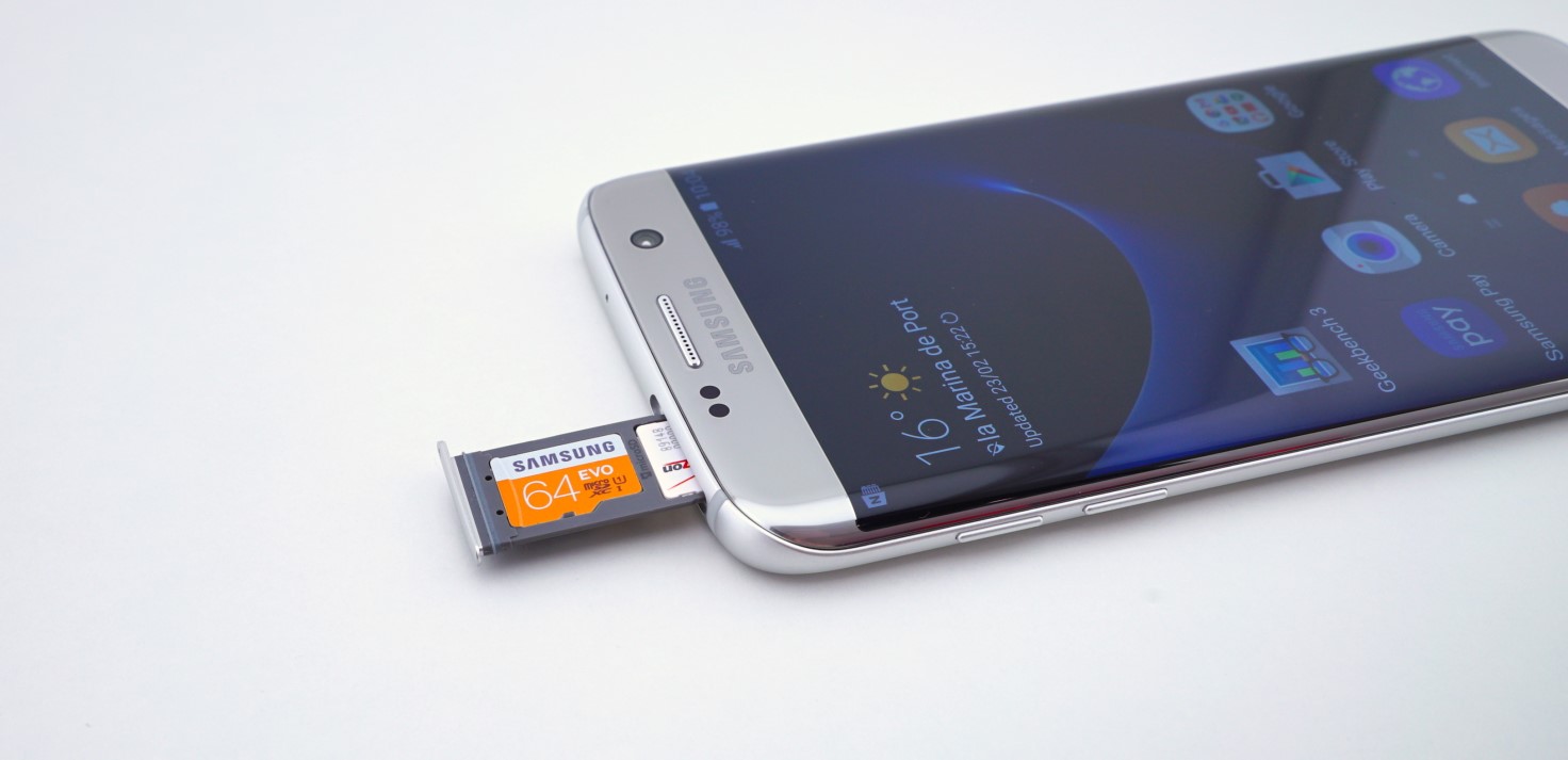 Мобильный телефон Samsung S7