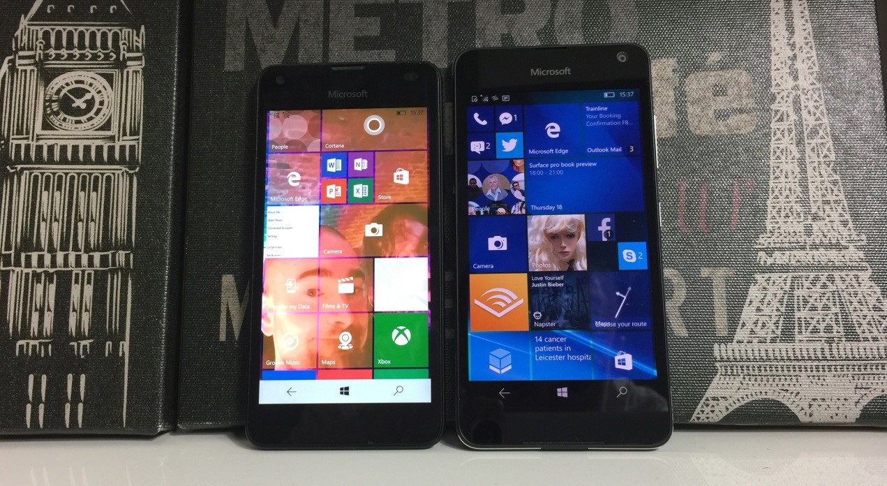 Телефоны Microsoft Lumia 550 (слева) и Microsoft Lumia 650 (справа)