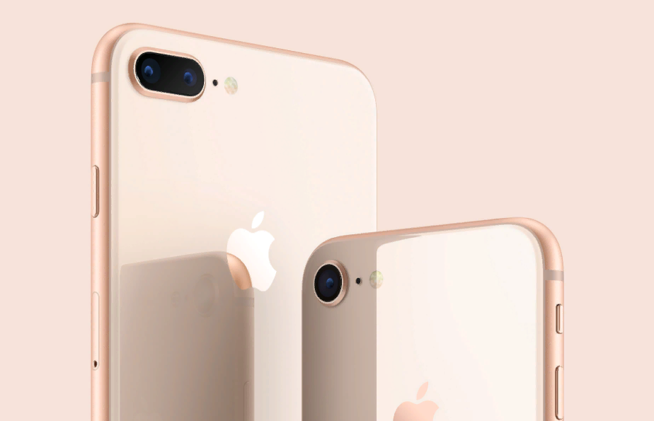 Рис. 1. Модели iPhone 8 и 8 Plus с «золотым» цветом корпуса.